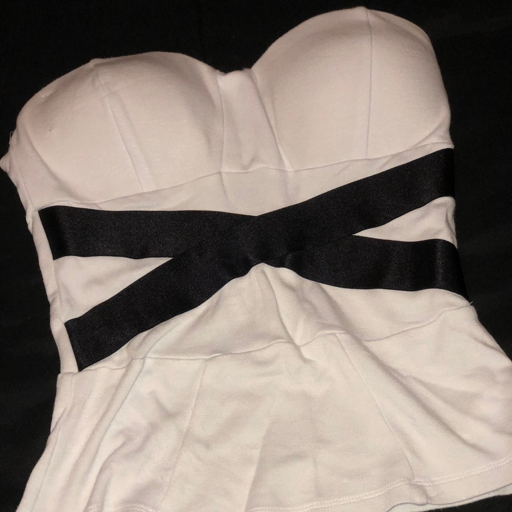 BeBe Small Strapless Shirt
